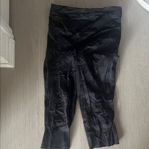 Lululemon Black Camo High-Waist Cropped Leggings